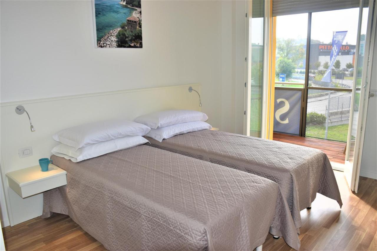 Aspio Residence Camerano Eksteriør bilde